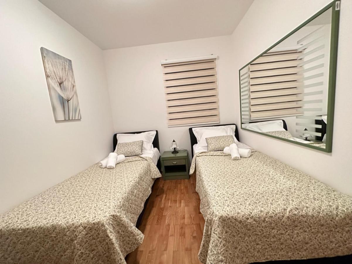 Family Apartment Makarska Dış mekan fotoğraf